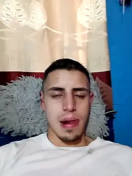 Snapshot of 1C2AM22 chatting on 11-21-25, 11:42 1C2AM22 online show from 11-21-25, 11:42