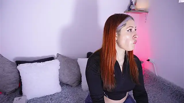 SophiieCumsx online show from 10-08-25, 03:42