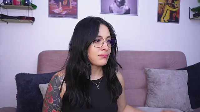 Snapshot of SophiieCumsx chatting on 06-24-26, 02:43 SophiieCumsx online show from 06-24-26, 02:43