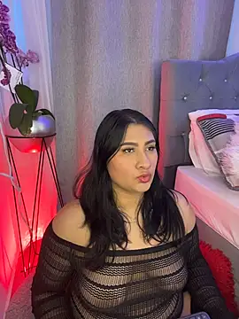 Snapshot of Elyross1_ chatting on 10-19-25, 10:43 Elyross1  online show from 10-19-25, 10:43