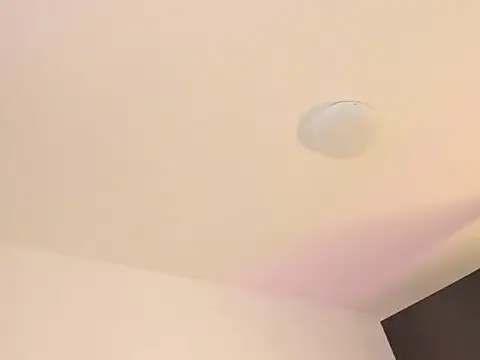 Elyross1  online show from 12-18-25, 12:33