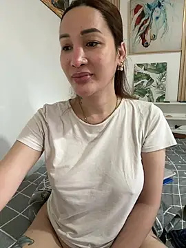 Snapshot of toni_0601 chatting on 02-13-26, 12:50 toni 0601 online show from 02-13-26, 12:50