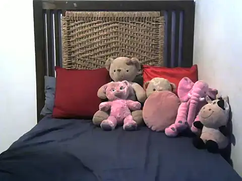 Ruestollar online show from 10-14-25, 05:03