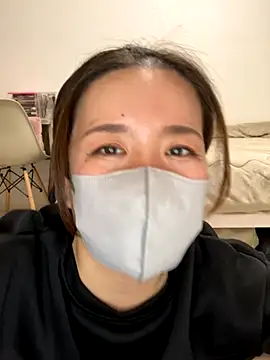 NATSUMI00 online show from 11-12-25, 03:34