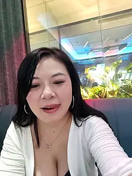 smgirls online show from 10-17-25, 11:35