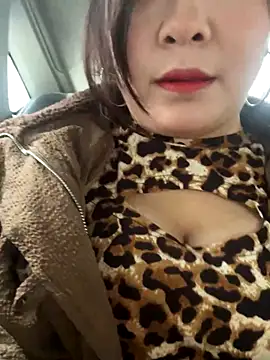 smgirls online show from 11-16-25, 05:02