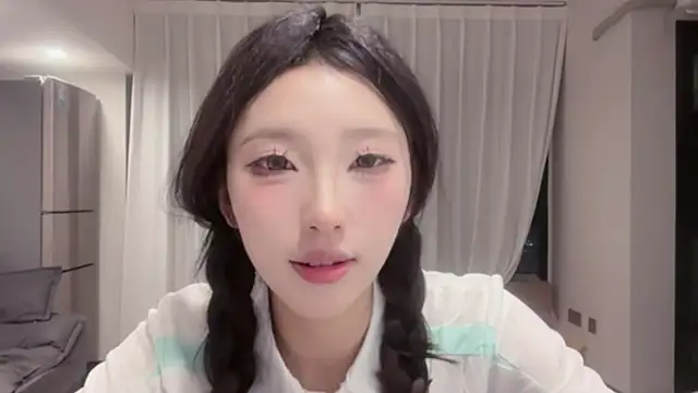 ZhaoZhao-ZM online show from 09-19-25, 01:23