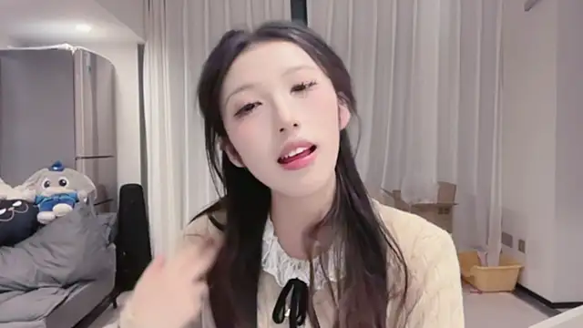 ZhaoZhao-ZM online show from 10-18-25, 01:45