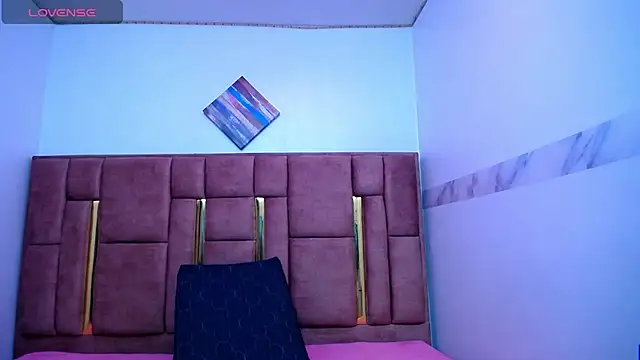 XBODTRIIPX online show from 10-21-25, 02:45