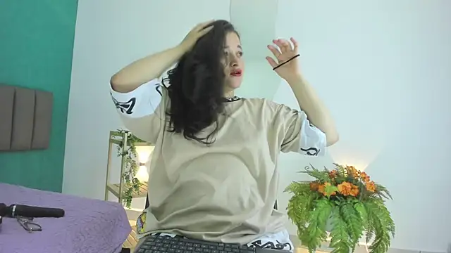 aradia kiss online show from 09-15-25, 08:42