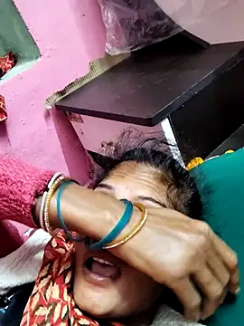 Snapshot of Love_bhabi chatting on 12-14-25, 12:05 Love bhabi online show from 12-14-25, 12:05