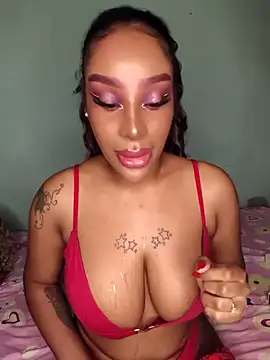 Snapshot of Queen_Amara chatting on 09-19-25, 11:27 Queen Amara online show from 09-19-25, 11:27