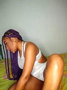 Snapshot of Queen_Amara chatting on 11-29-25, 04:04 Queen Amara online show from 11-29-25, 04:04