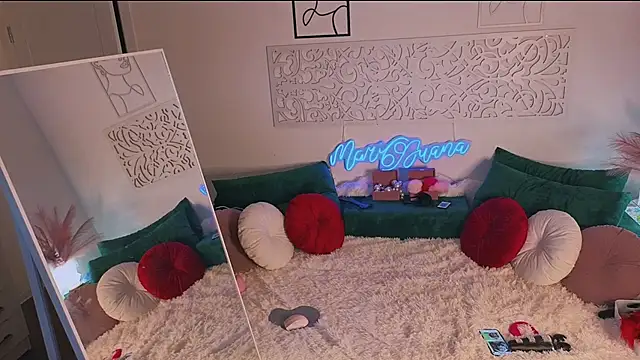 Snapshot of Mari69Juana chatting on 10-12-25, 06:07 Mari69Juana online show from 10-12-25, 06:07