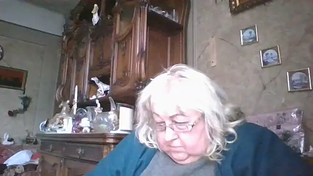 Lala-Love56 online show from 10-05-25, 11:52