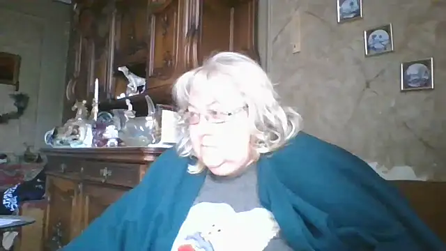 Lala-Love56 online show from 10-18-25, 06:48