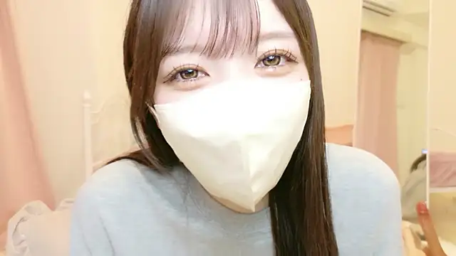 Snapshot of roachan_ chatting on 02-23-26, 01:30 roachan online show from 02-23-26, 01:30