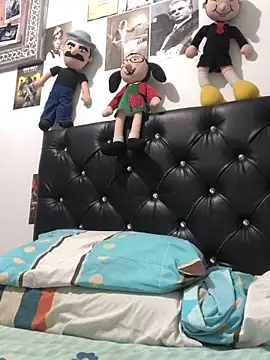 elpeluchenegroxxx3 online show from 03-15-26, 12:27