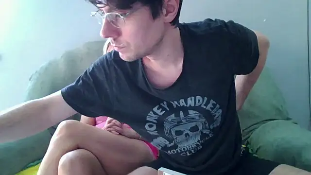 Snapshot of Eric_Basilio chatting on 09-26-25, 11:47 Eric Basilio online show from 09-26-25, 11:47