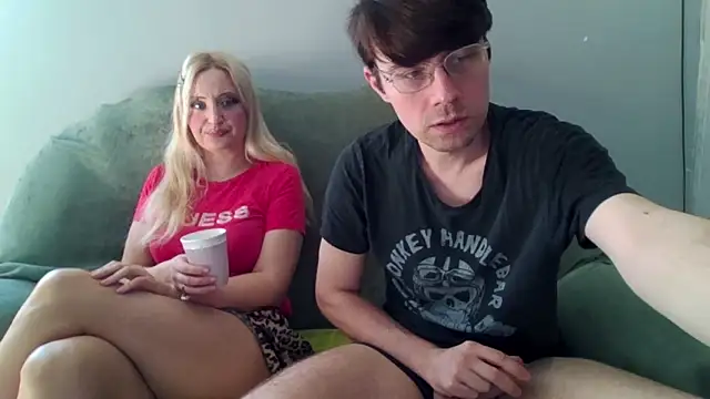 Snapshot of Eric_Basilio chatting on 09-30-25, 10:42 Eric Basilio online show from 09-30-25, 10:42