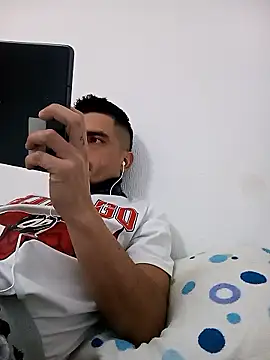 Andr3s69xxx online show from 01-13-26, 09:09