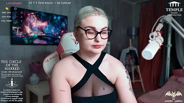 Wounded Goddess  online show from 11-12-25, 05:24