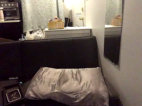 Snapshot of littyleesh1 chatting on 11-13-25, 10:41 littyleesh1 online show from 11-13-25, 10:41