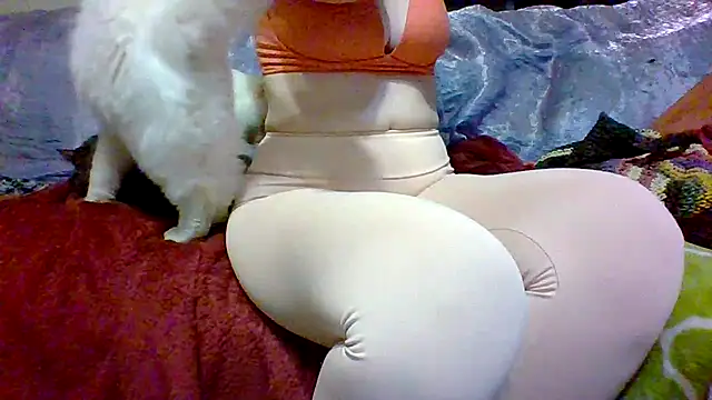 Snapshot of chickandherdick chatting on 10-31-25, 02:01 chickandherdick online show from 10-31-25, 02:01