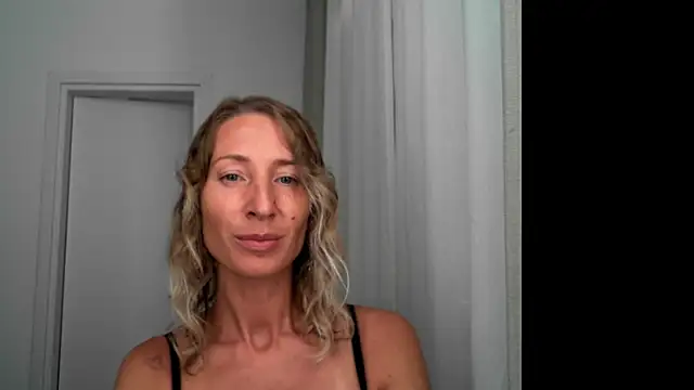 Paevoa online show from 09-20-25, 03:13