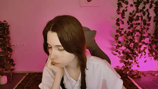 Snapshot of Yoka_paradoXXX chatting on 01-08-26, 09:11 Yoka paradoXXX online show from 01-08-26, 09:11