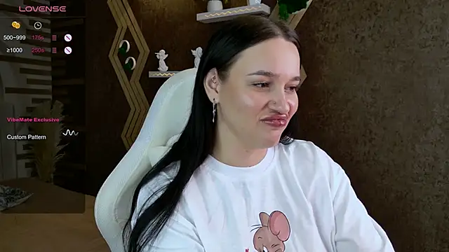 Snapshot of simpleobsession chatting on 09-16-25, 06:03 simpleobsession online show from 09-16-25, 06:03