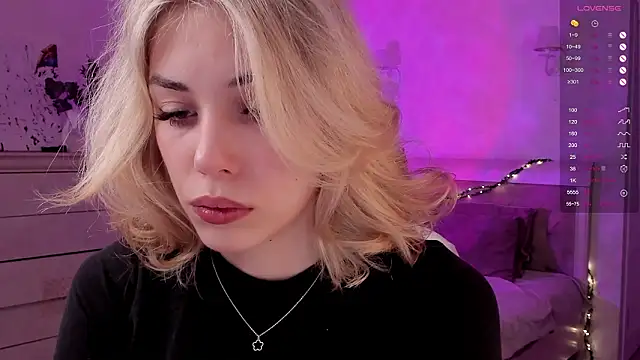 Leila Vanilla online show from 02-13-26, 05:25