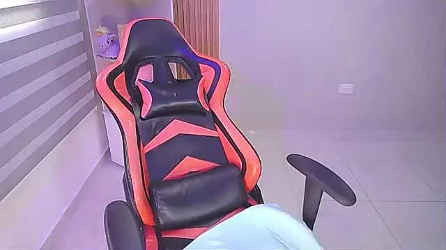 Snapshot of CathaleyaSex chatting on 02-21-26, 08:43 CathaleyaSex online show from 02-21-26, 08:43