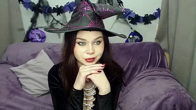 Snapshot of GloriyaDre chatting on 10-31-25, 05:52 GloriyaDre online show from 10-31-25, 05:52