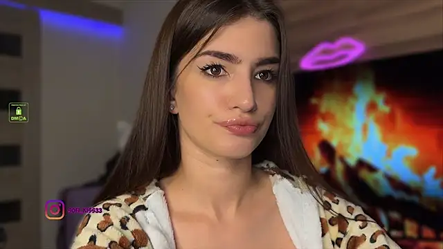 Snapshot of SofI-Play chatting on 09-16-25, 06:53 SofI-Play online show from 09-16-25, 06:53