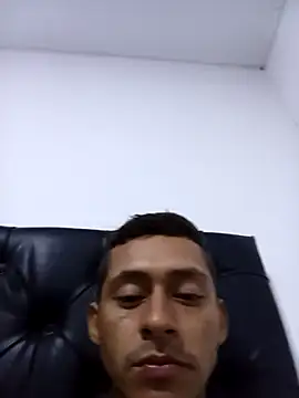 Boy hot- online show from 09-11-25, 04:01