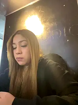 Snapshot of Issa_Moon_ chatting on 11-24-25, 02:22 Issa Moon online show from 11-24-25, 02:22