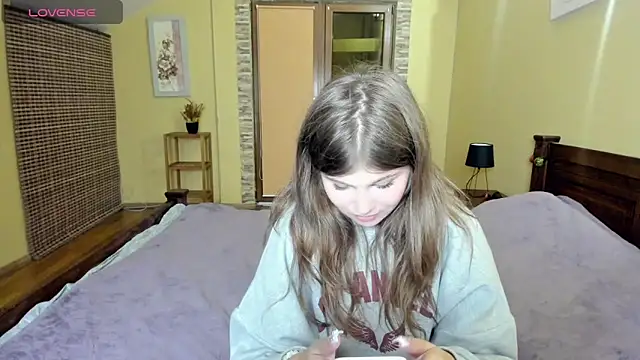 Snapshot of Lilly_Jess chatting on 09-26-25, 05:50 Lilly Jess online show from 09-26-25, 05:50