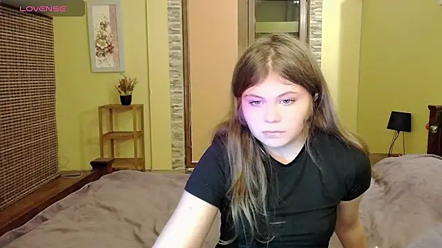 Snapshot of Lilly_Jess chatting on 10-08-25, 06:27 Lilly Jess online show from 10-08-25, 06:27