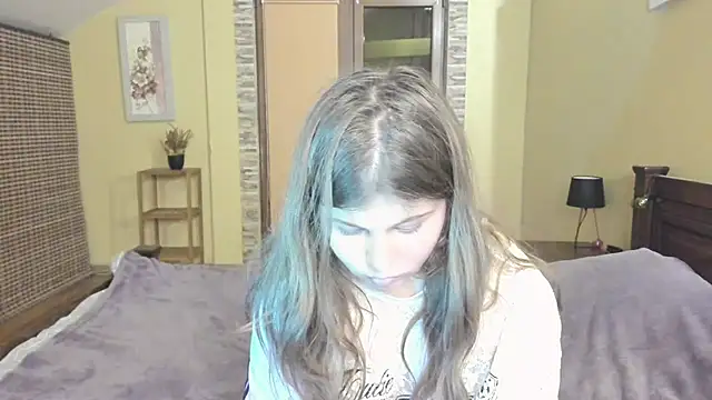 Snapshot of Lilly_Jess chatting on 10-18-25, 06:41 Lilly Jess online show from 10-18-25, 06:41