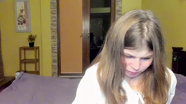 Snapshot of Lilly_Jess chatting on 10-21-25, 05:02 Lilly Jess online show from 10-21-25, 05:02