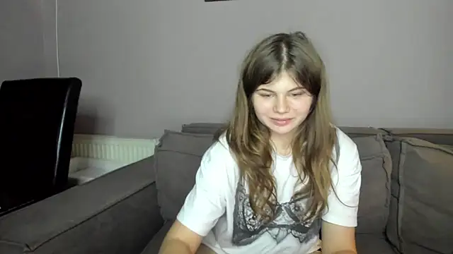 Lilly Jess online show from 11-18-25, 06:45