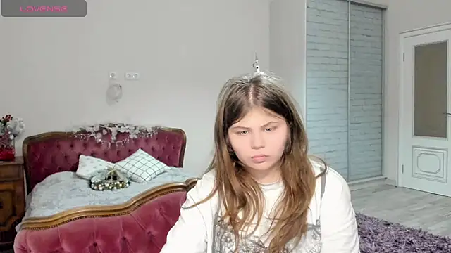 Lilly Jess online show from 12-21-25, 08:49