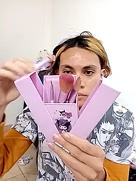 kittymutant99 online show from 11-20-25, 01:11