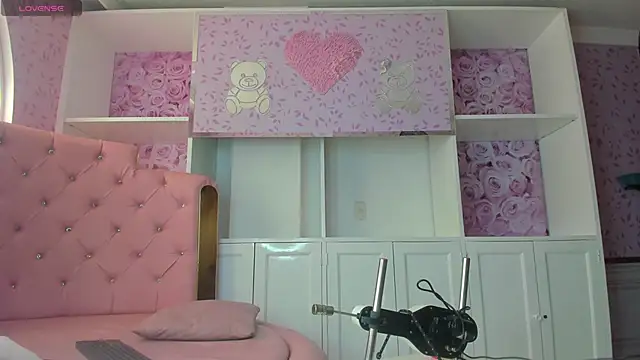 Teffy Cute  online show from 10-13-25, 03:12