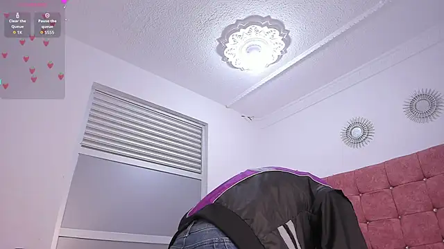 Teffy Cute  online show from 10-14-25, 05:47