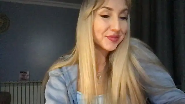 Snapshot of Pyrelissa chatting on 12-13-25, 07:53 Pyrelissa online show from 12-13-25, 07:53