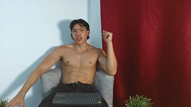 Snapshot of adriel_escalante chatting on 09-13-25, 01:27 adriel escalante online show from 09-13-25, 01:27