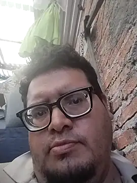 Santiagoqro85 online show from 10-13-25, 07:25