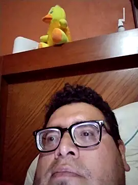 Santiagoqro85 online show from 10-15-25, 03:50